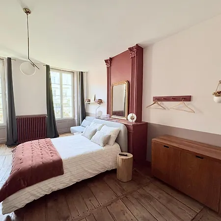 Particulier - D'hotes Et Meubles De Tourisme *