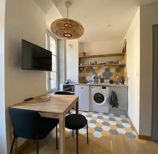 Avec Terrasse Nontron